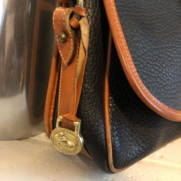Dooney & Bourke Vintage pebbled Navy purse - Picture 3 of 9